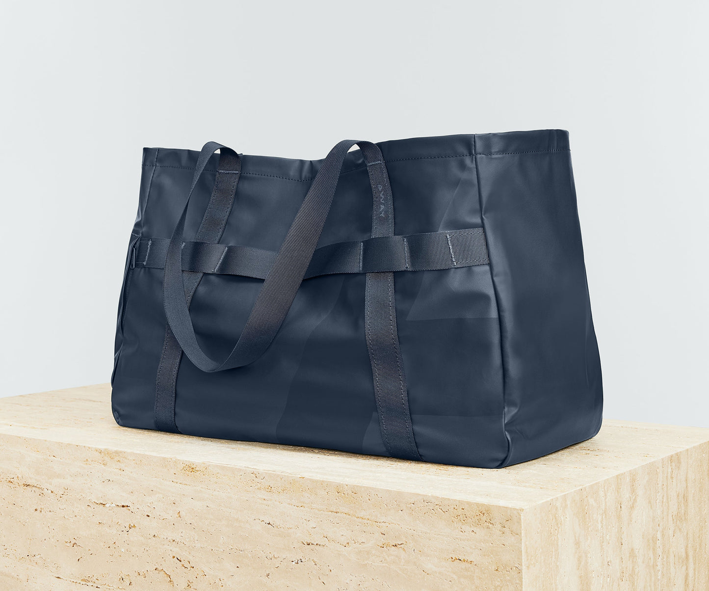 Active Tote 45L in Navy Blue