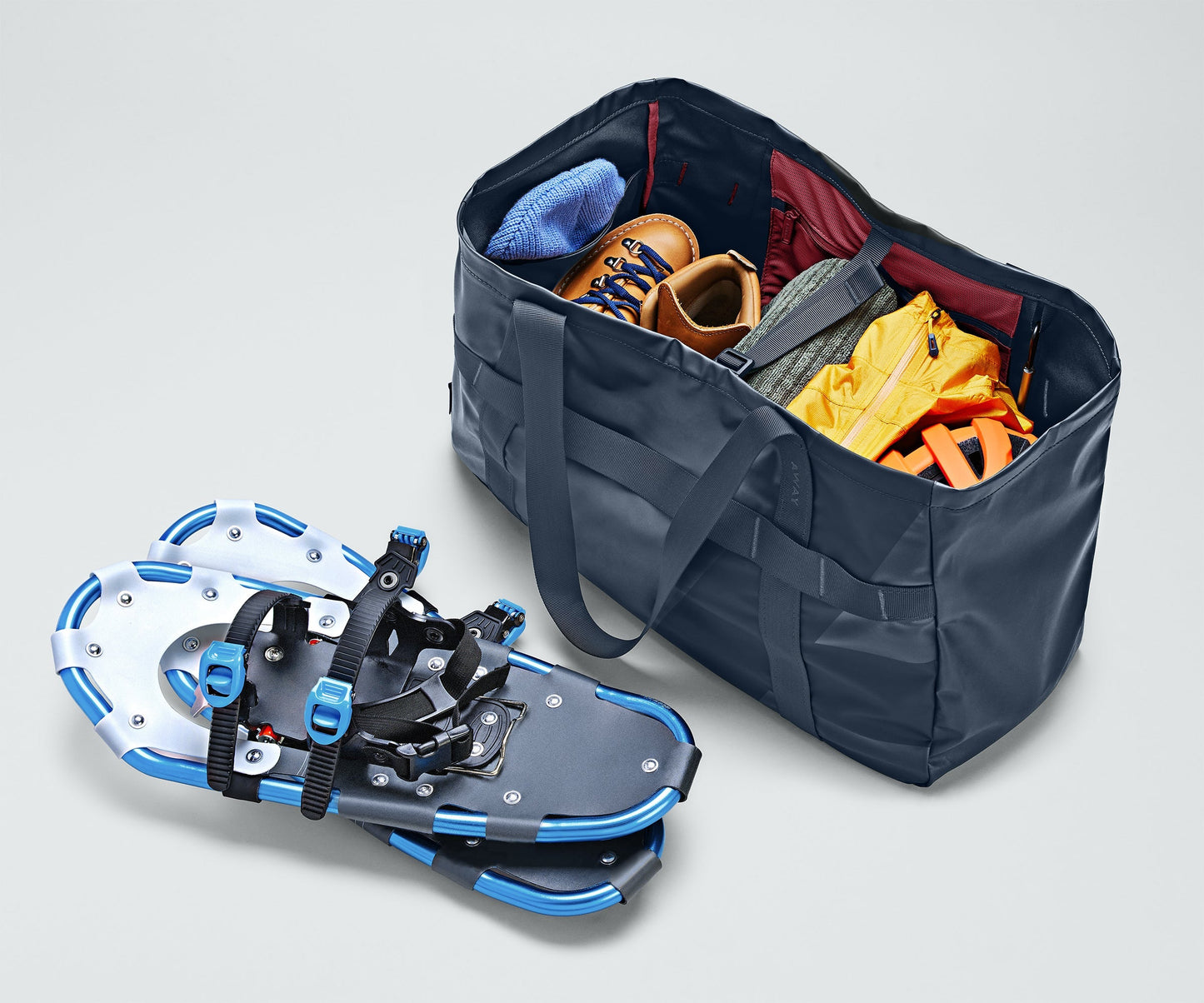 Active Tote 45L in Navy Blue