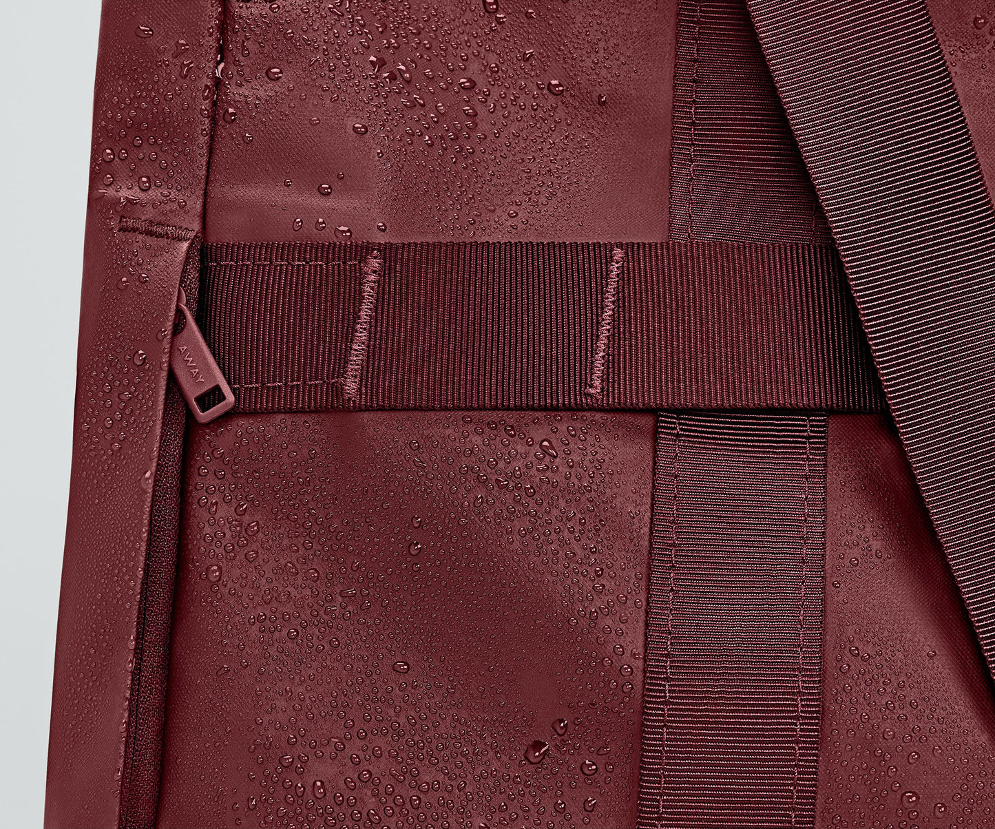 Active Tote 45L in Burgundy Red